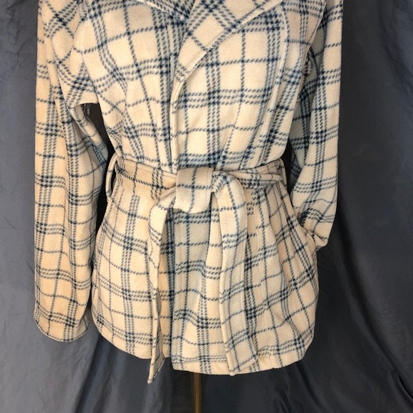 Moda Plaid Teddy Jacket with Belt - Picture 6 of 16